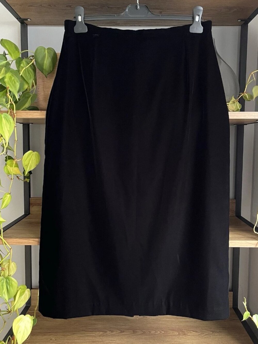 M&S St Michael Velvet Midi Skirt Vintage 16 / Fit 12 - 14 Black Pencil